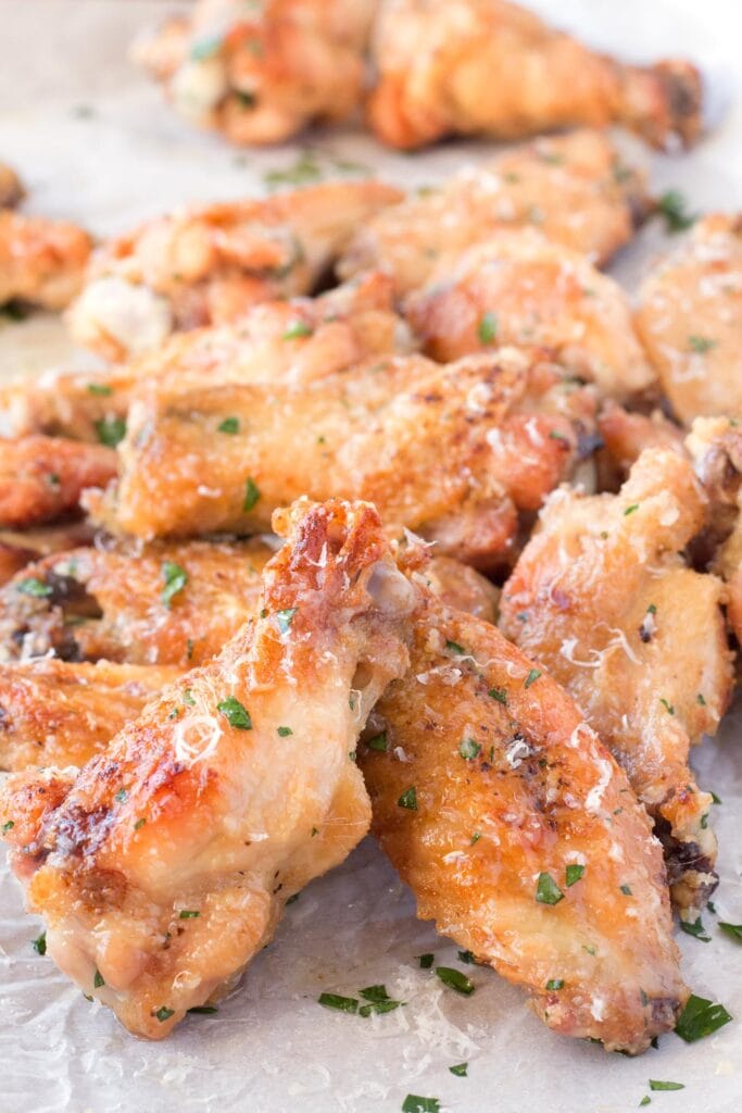 Extra Crispy Oven Baked Chicken Wings (with Garlic Parmesan Sauce ...