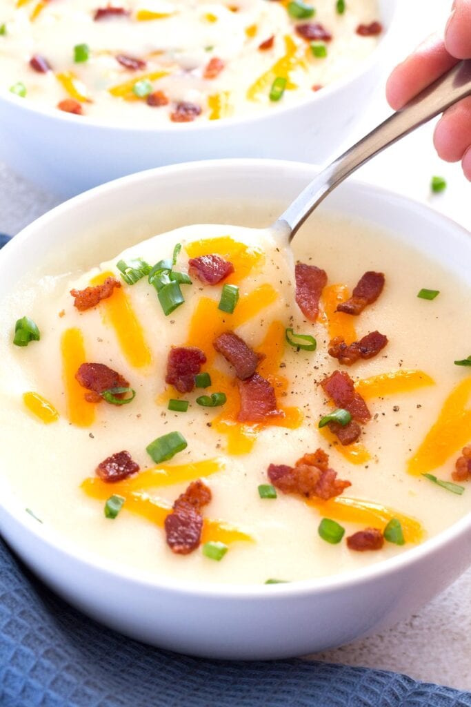 Amazing Potato Soup Recipe (Easy + 4 Ingredients!)