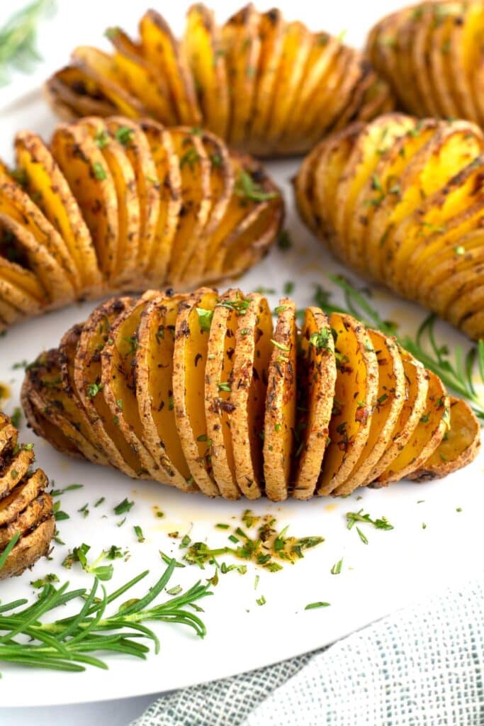 Crispy Hasselback Potatoes (w/ Yukon Gold Potatoes) - Borrowed Bites